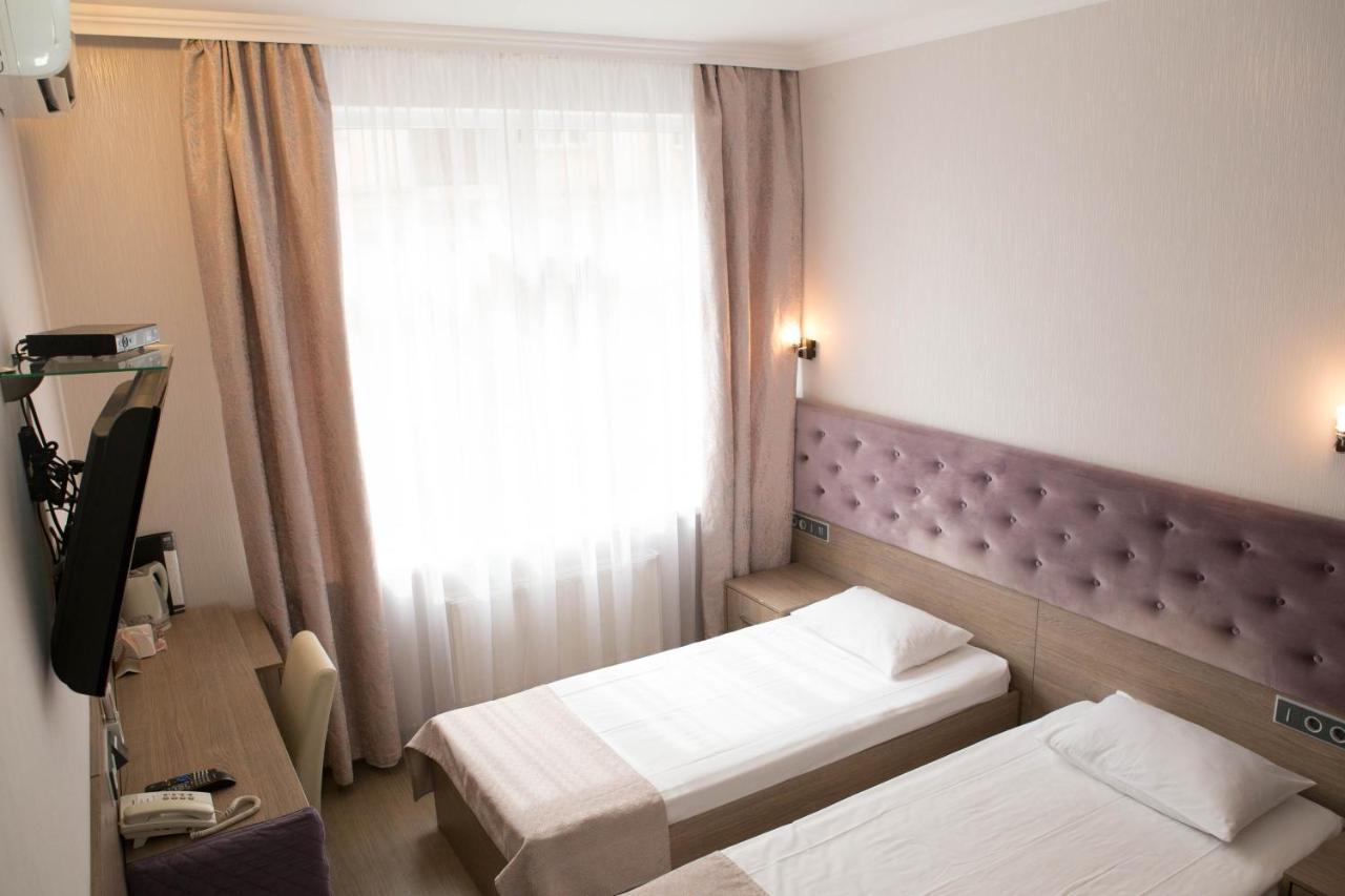 Hotel Mini ELEGANT Kiew Exterior foto
