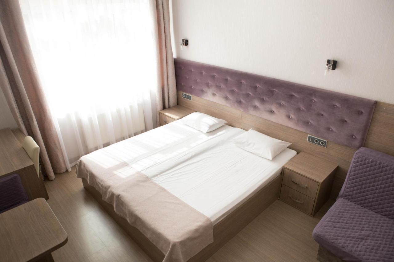 Hotel Mini ELEGANT Kiew Exterior foto
